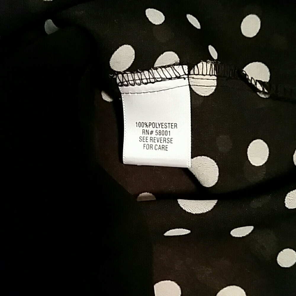 Croft & Barrow 2pc button top w/tank - Picture 4 of 5